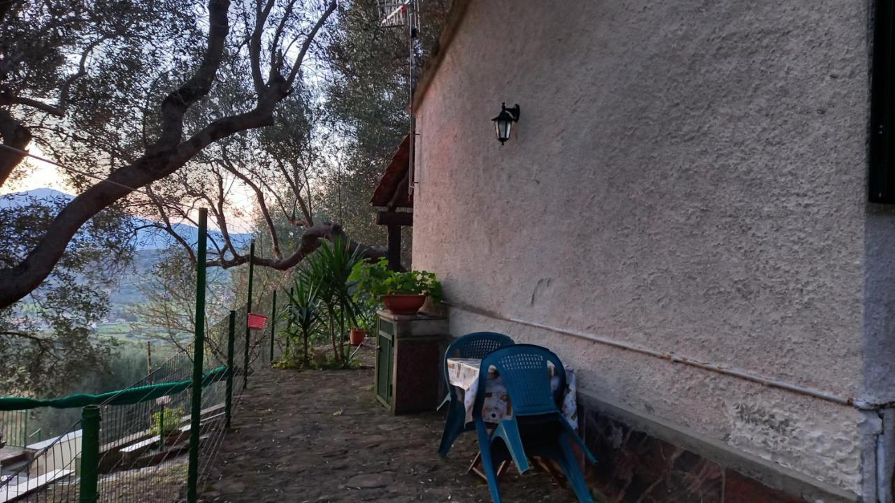 Casa Vacanze Alfano アシェーア エクステリア 写真