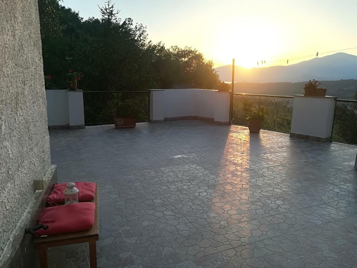 Casa Vacanze Alfano アシェーア エクステリア 写真